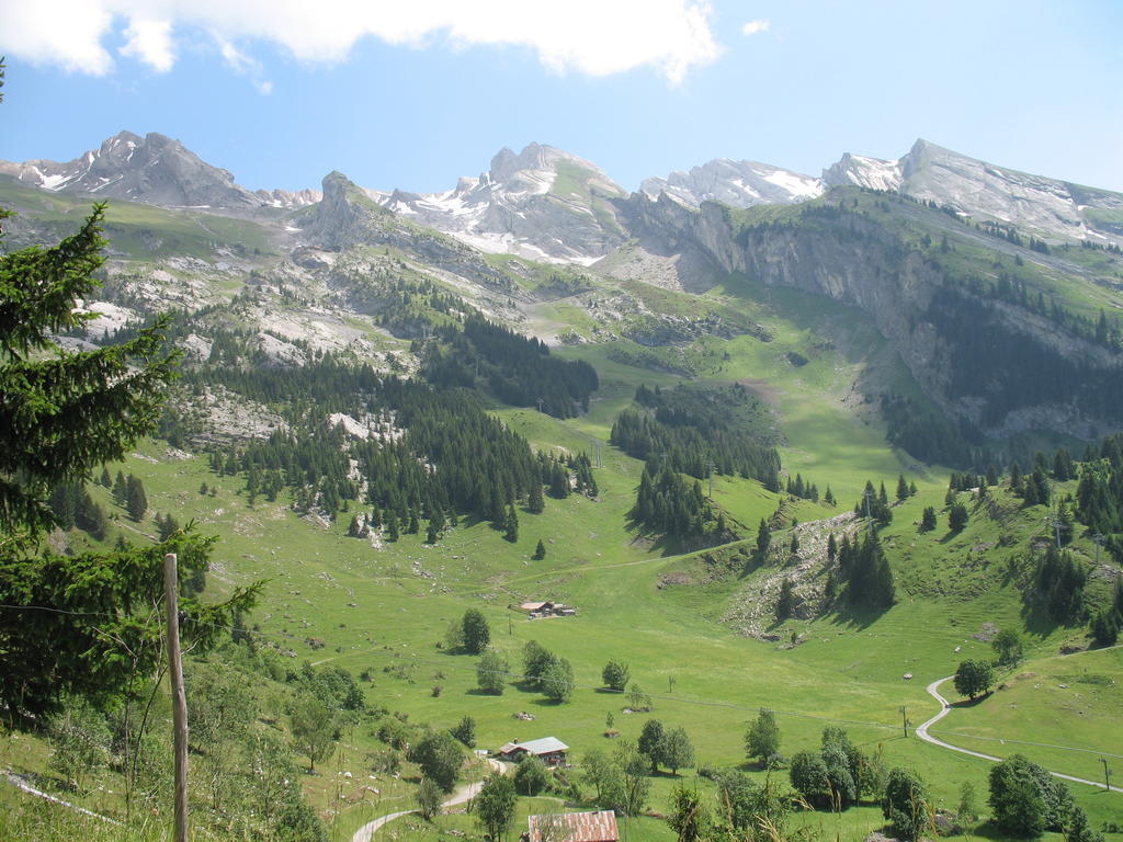 Hôtel Bellachat La Clusaz Esterno foto