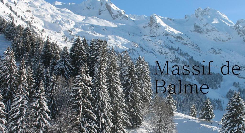 Hôtel Bellachat La Clusaz Esterno foto